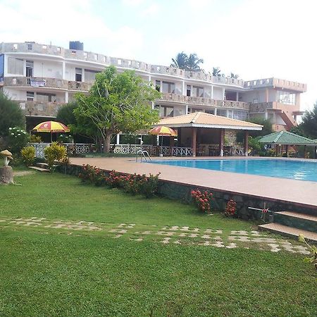 Chilaw City Hotel เนกอมโบ ภายนอก รูปภาพ